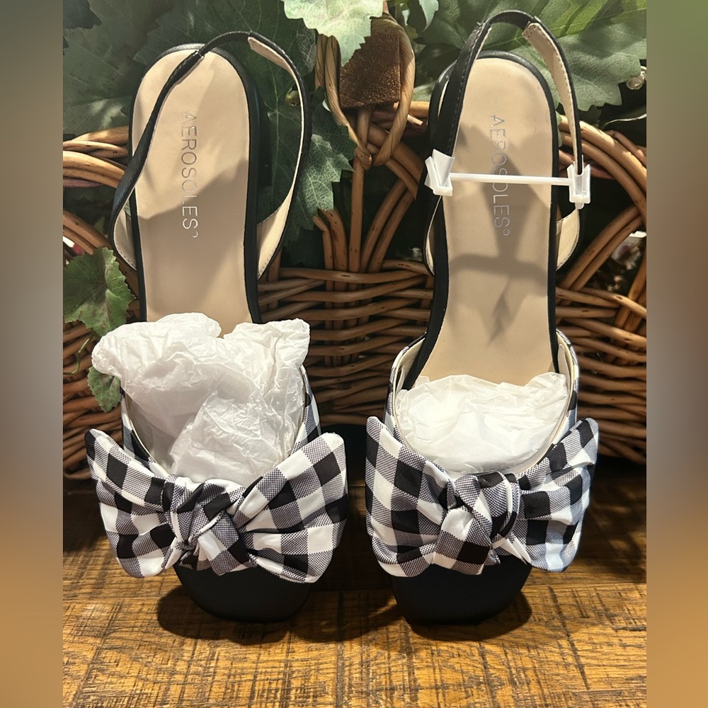 AEROSOLES Black and White Heeled Gingham Shoes